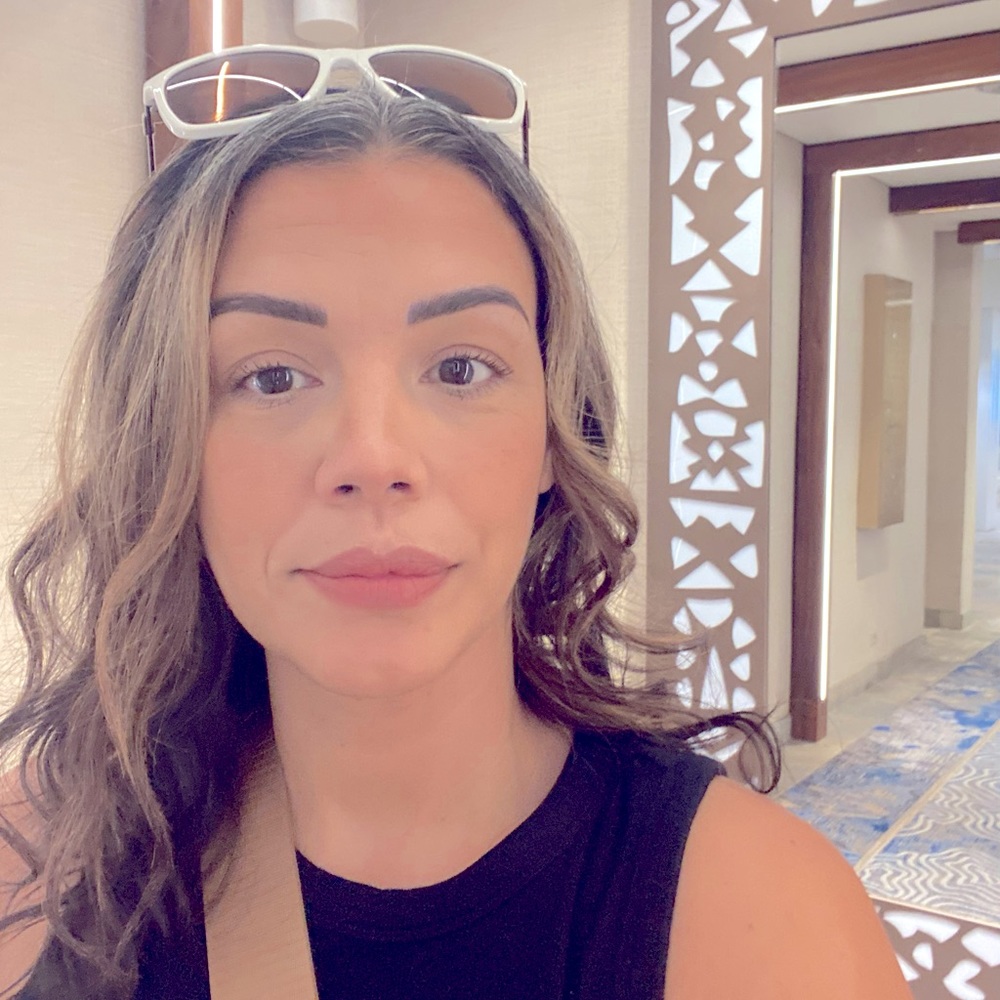 Meet your Posher, Monique